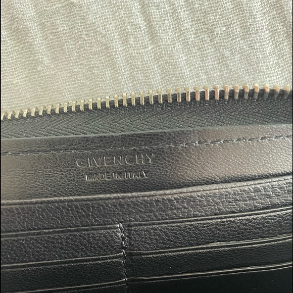 Givenchy NEW wallet black patent leather shark tooth zip continental wallet NWOT - Picture 17 of 17